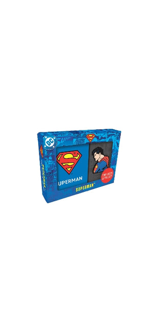 DC Comics: Superman Tiny Book and Pin Set
