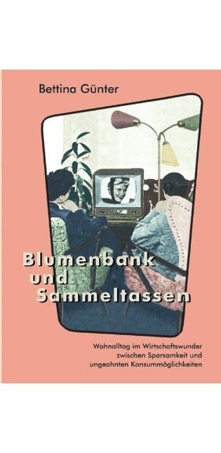 Blumenbank und Sammeltassen