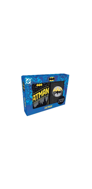 DC Comics: Batman Tiny Book and Pin Set